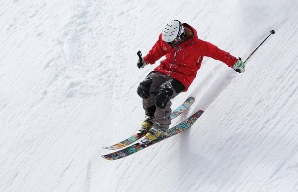 Activités de ski hors piste : Explorez de nouveaux terrains de glisse