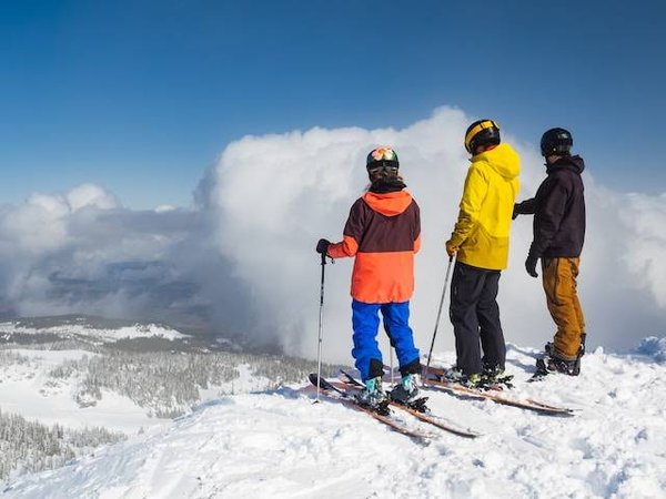 Vacances de ski en groupe : Partagez des souvenirs inoubliables entre amis